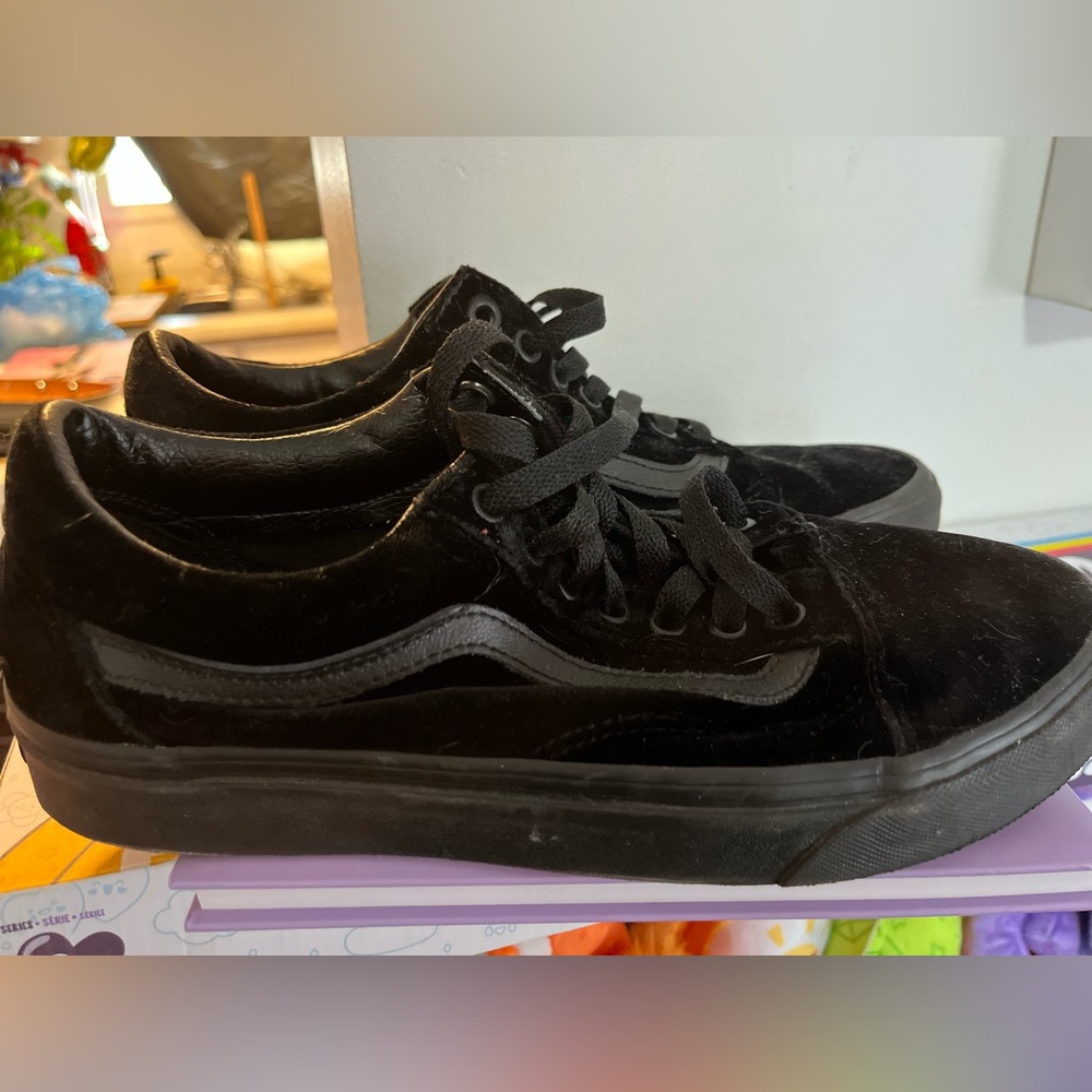Velvet vans black asis